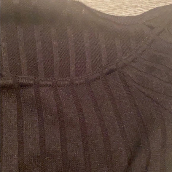 Black crop - Picture 2 of 3